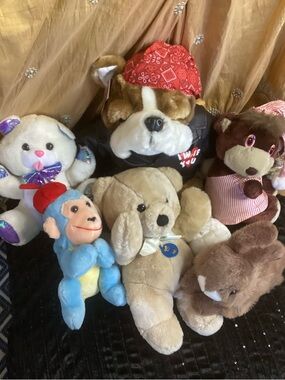 Lot Of SIX Stuffed Animals 🧸